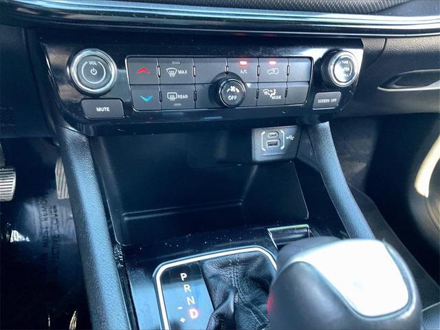Photo of 2023 Silver Jeep Compass