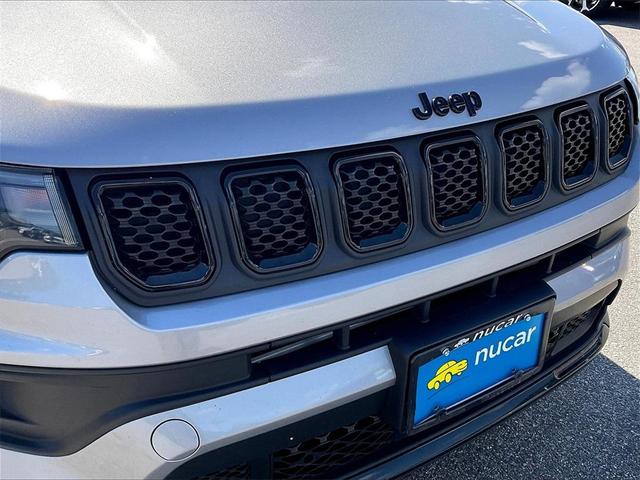 Photo of 2023 Silver Jeep Compass