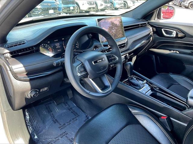 Photo of 2023 Silver Jeep Compass