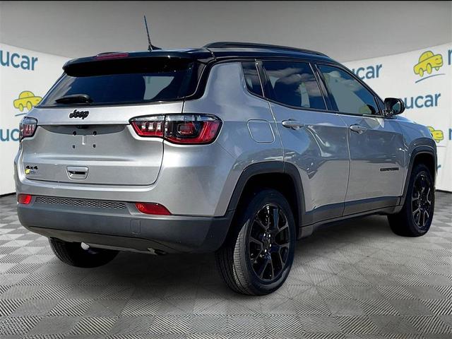 Photo of 2023 Silver Jeep Compass