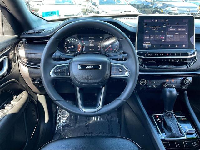Photo of 2023 Silver Jeep Compass