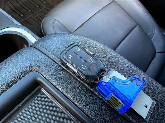 Photo of 2021 Blue GMC Sierra 1500