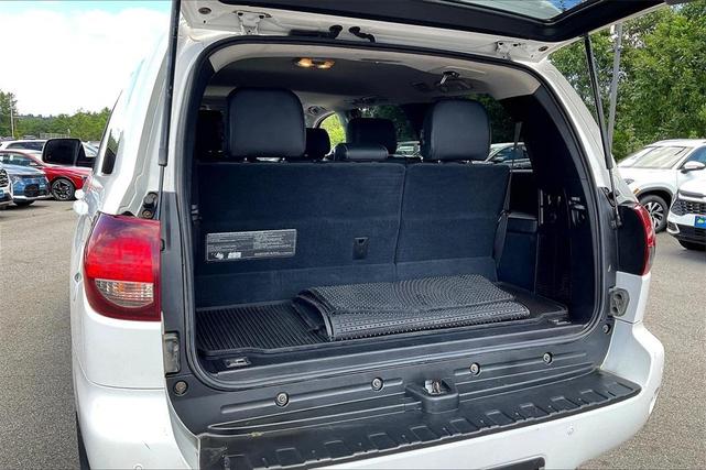 Photo of 2020 White Toyota Sequoia
