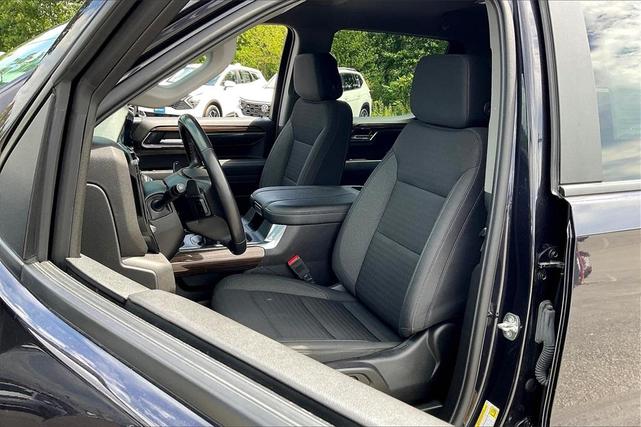 Photo of 2023 Black Chevrolet Silverado 1500