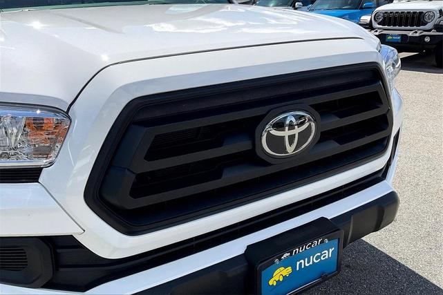 Photo of 2022 White Toyota Tacoma