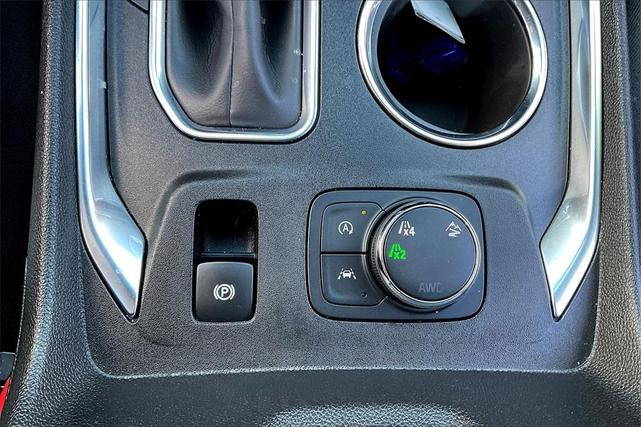 Photo of 2022 Green Chevrolet Traverse