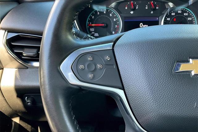 Photo of 2022 Green Chevrolet Traverse