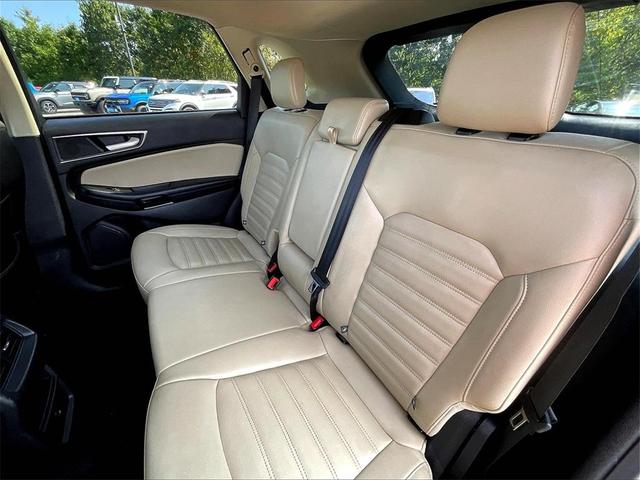 Photo of 2023 Silver Ford Edge