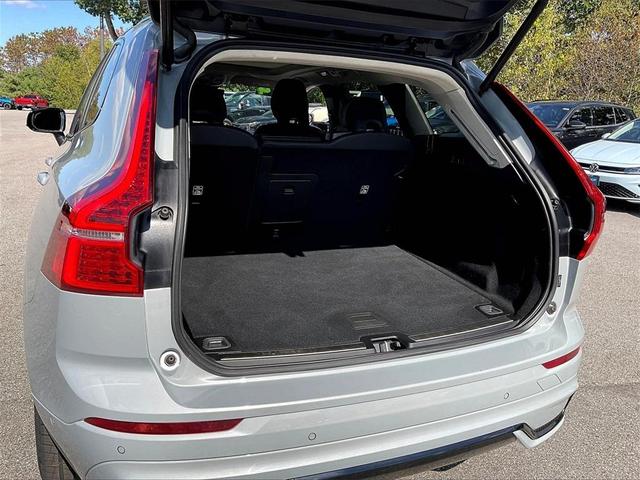 Photo of 2024 Gray Volvo XC60