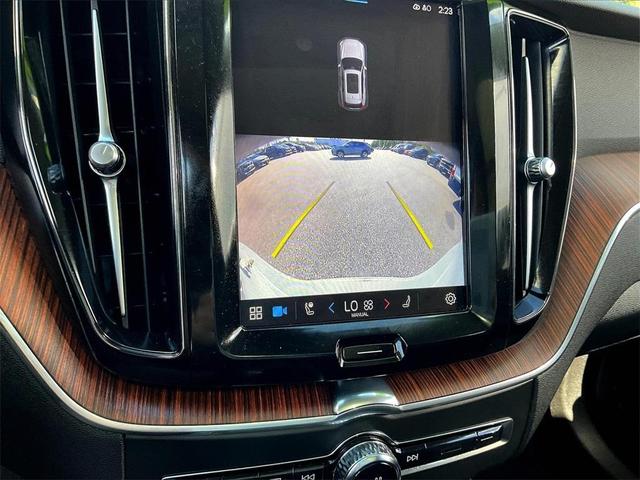 Photo of 2024 Gray Volvo XC60