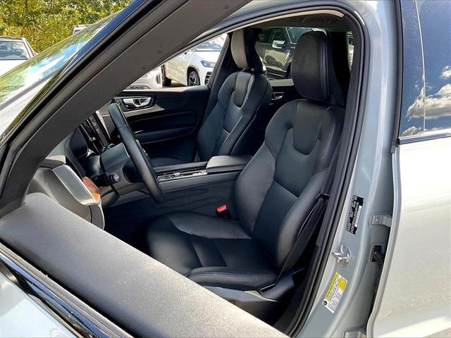 Photo of 2024 Gray Volvo XC60