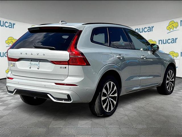 Photo of 2024 Gray Volvo XC60