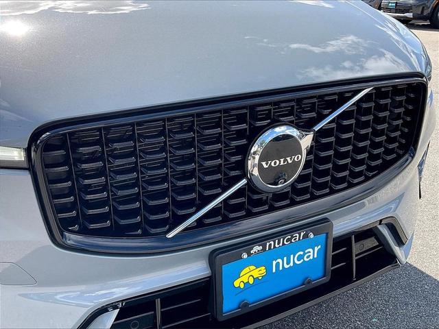 Photo of 2024 Gray Volvo XC60