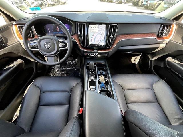 Photo of 2024 Gray Volvo XC60
