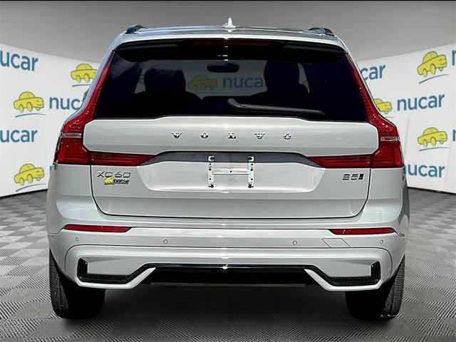 Photo of 2024 Gray Volvo XC60