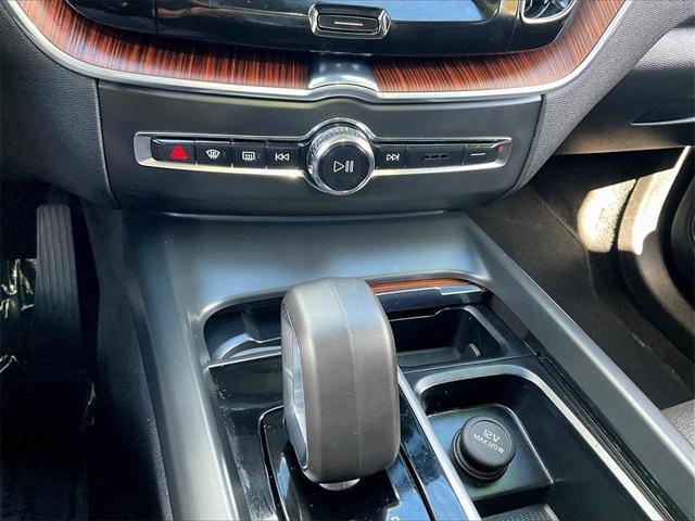 Photo of 2024 Gray Volvo XC60