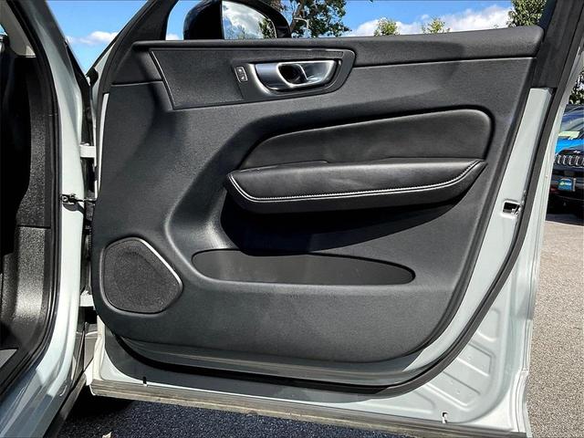Photo of 2024 Gray Volvo XC60