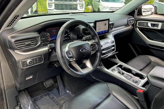 Photo of 2020 Black Ford Explorer