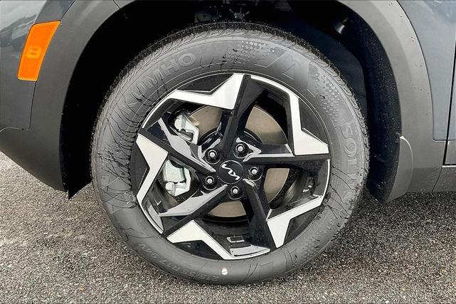 Photo of 2025 Gray Kia Seltos