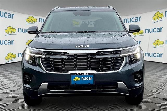 Photo of 2025 Gray Kia Seltos