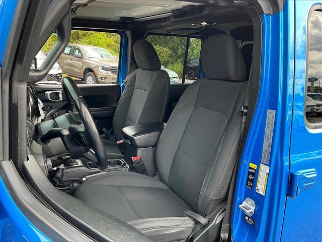 Photo of 2021 Blue Jeep Gladiator