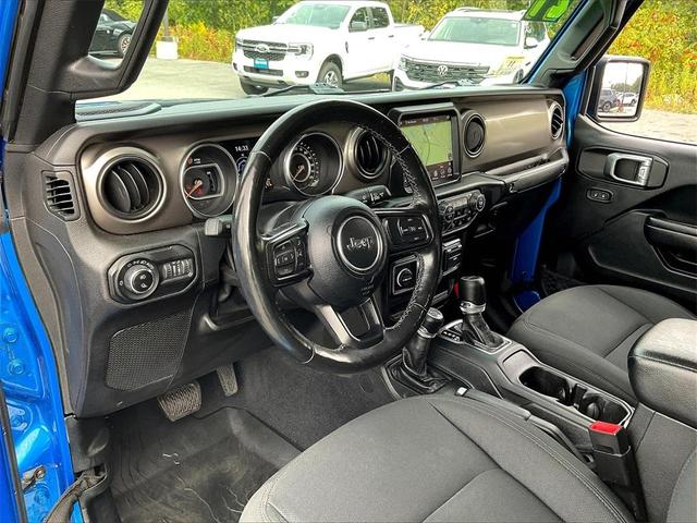 Photo of 2021 Blue Jeep Gladiator