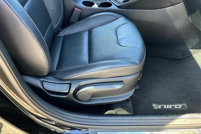 Photo of 2022 Black Kia Niro Plug-In Hybrid