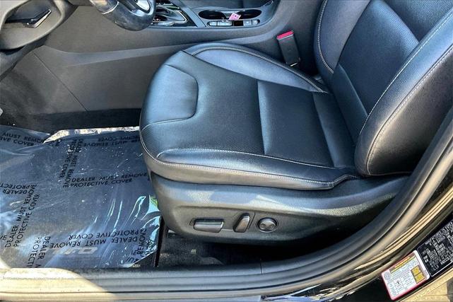 Photo of 2022 Black Kia Niro Plug-In Hybrid