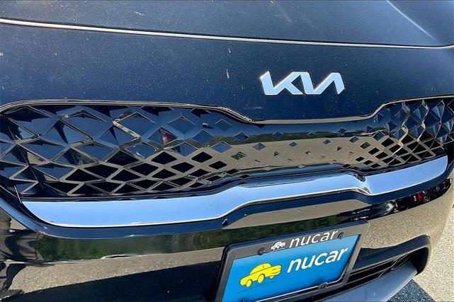 Photo of 2022 Black Kia Niro Plug-In Hybrid