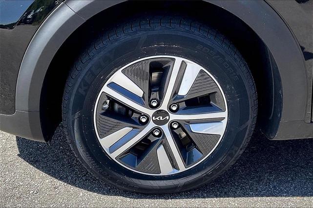 Photo of 2022 Black Kia Niro Plug-In Hybrid