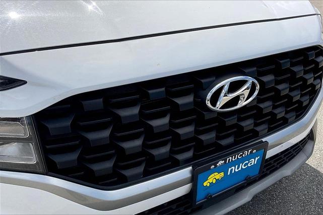 Photo of 2023 White Hyundai SANTA FE