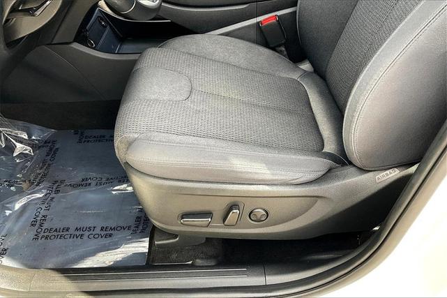 Photo of 2023 White Hyundai SANTA FE