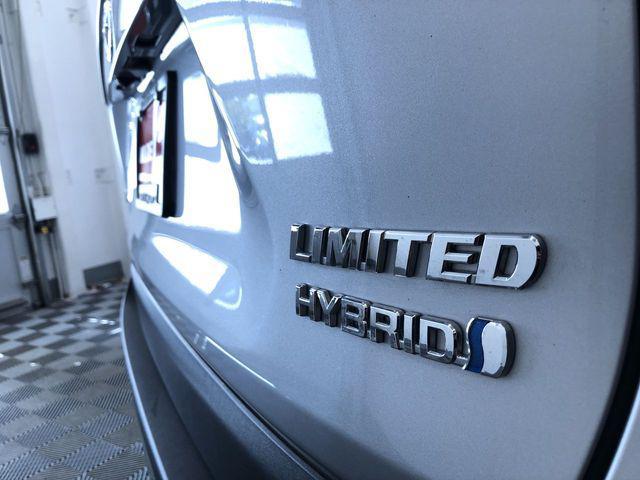 Photo of 2022 Silver Toyota RAV4 Hybrid