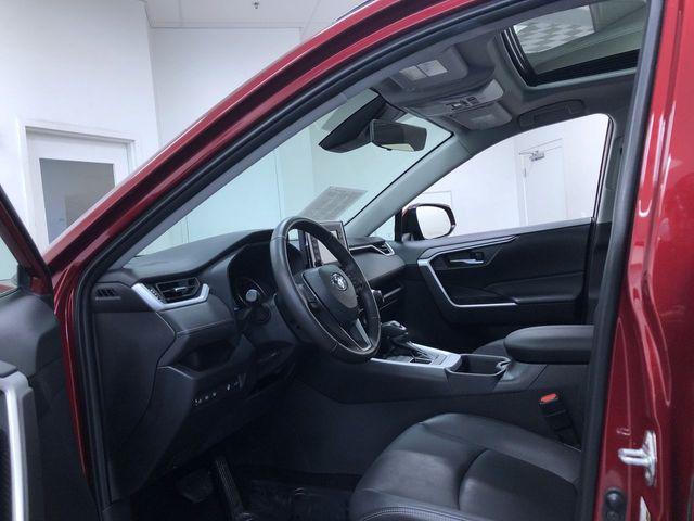 Photo of 2022 Red Toyota RAV4