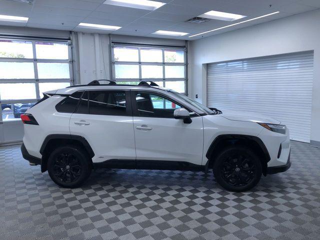 Photo of 2023 White Toyota RAV4 Hybrid