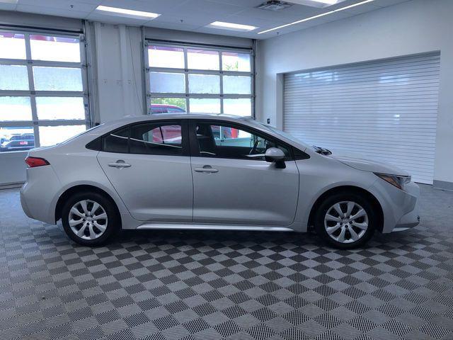Photo of 2024 Silver Toyota Corolla