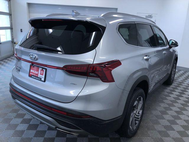 Photo of 2023 Shimmering Silver Pearl Hyundai SANTA FE
