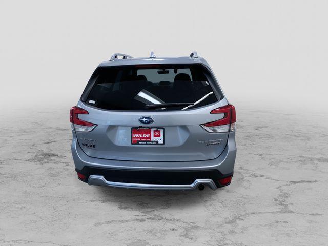 Photo of 2023 Ice Silver Metallic Subaru Forester