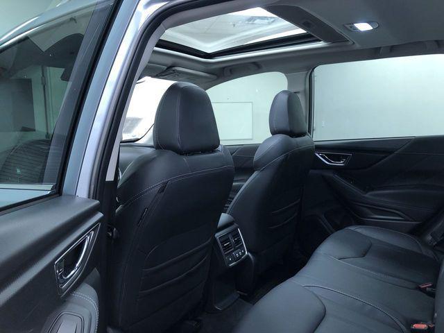 Photo of 2023 Ice Silver Metallic Subaru Forester