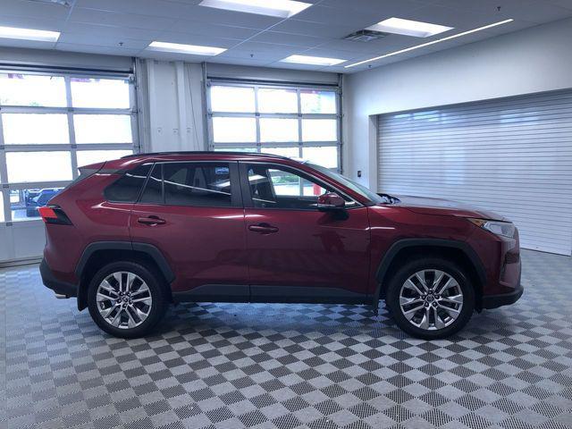 Photo of 2019 Ruby Flare Pearl Toyota RAV4