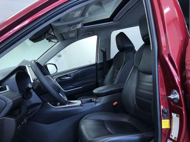 Photo of 2019 Ruby Flare Pearl Toyota RAV4