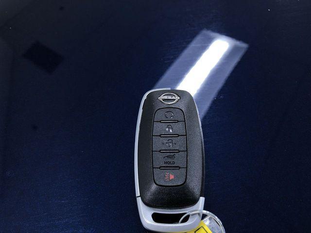 Photo of 2024 Deep Ocean Blue Pearl Nissan Rogue