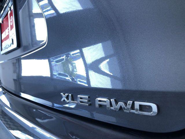 Photo of 2022 Gray Toyota Highlander