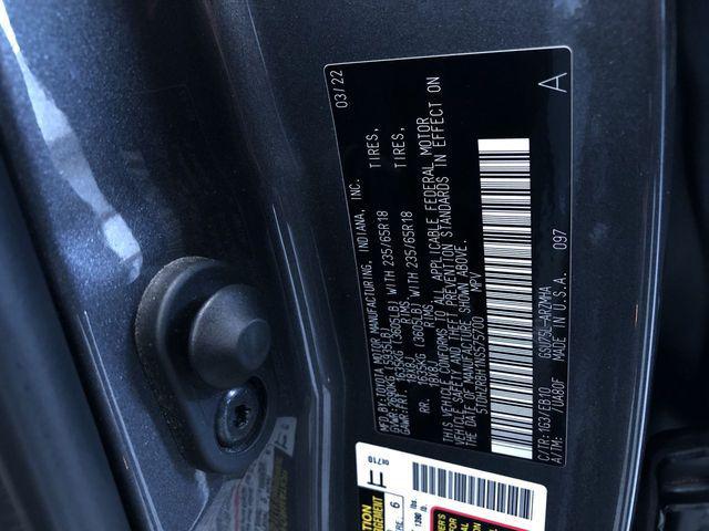 Photo of 2022 Gray Toyota Highlander