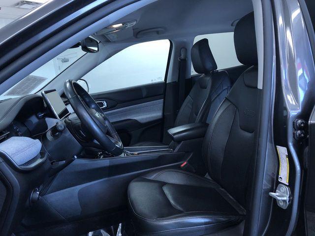 Photo of 2022 Granite Crystal Metallic Clearcoat Jeep Compass