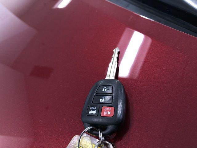 Photo of 2016 Red Toyota Camry