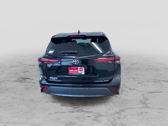 Photo of 2024 Black Toyota Highlander