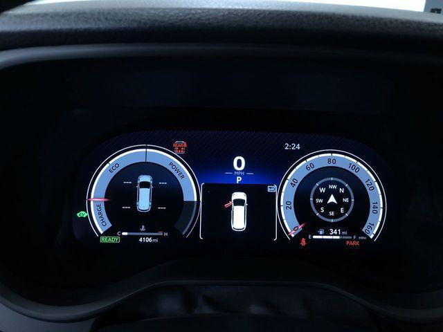 Photo of 2025 Midnight Black Metallic Toyota Sienna