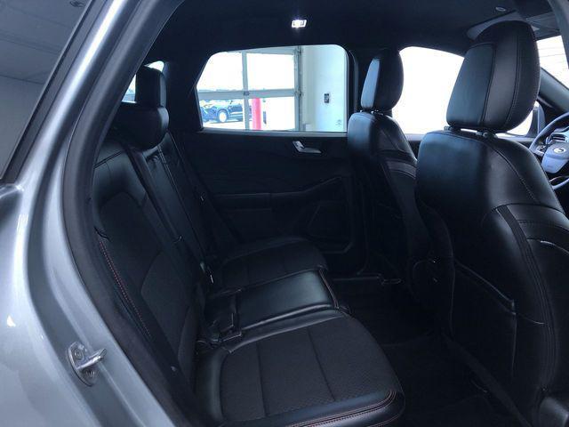 Photo of 2024 Silver Metallic Ford Escape