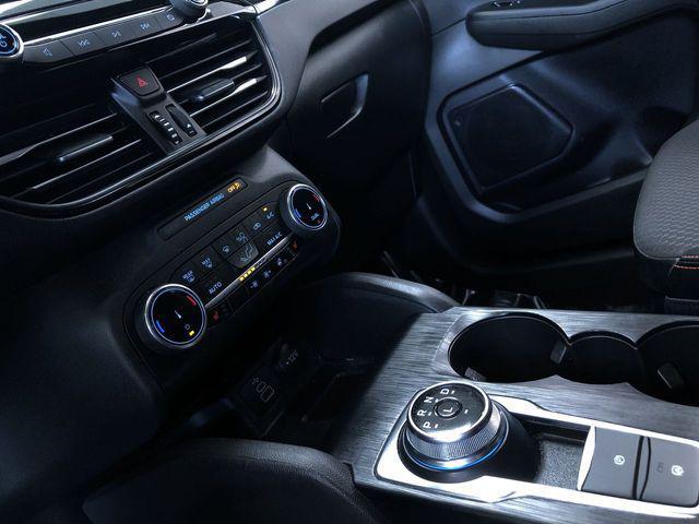 Photo of 2024 Silver Metallic Ford Escape